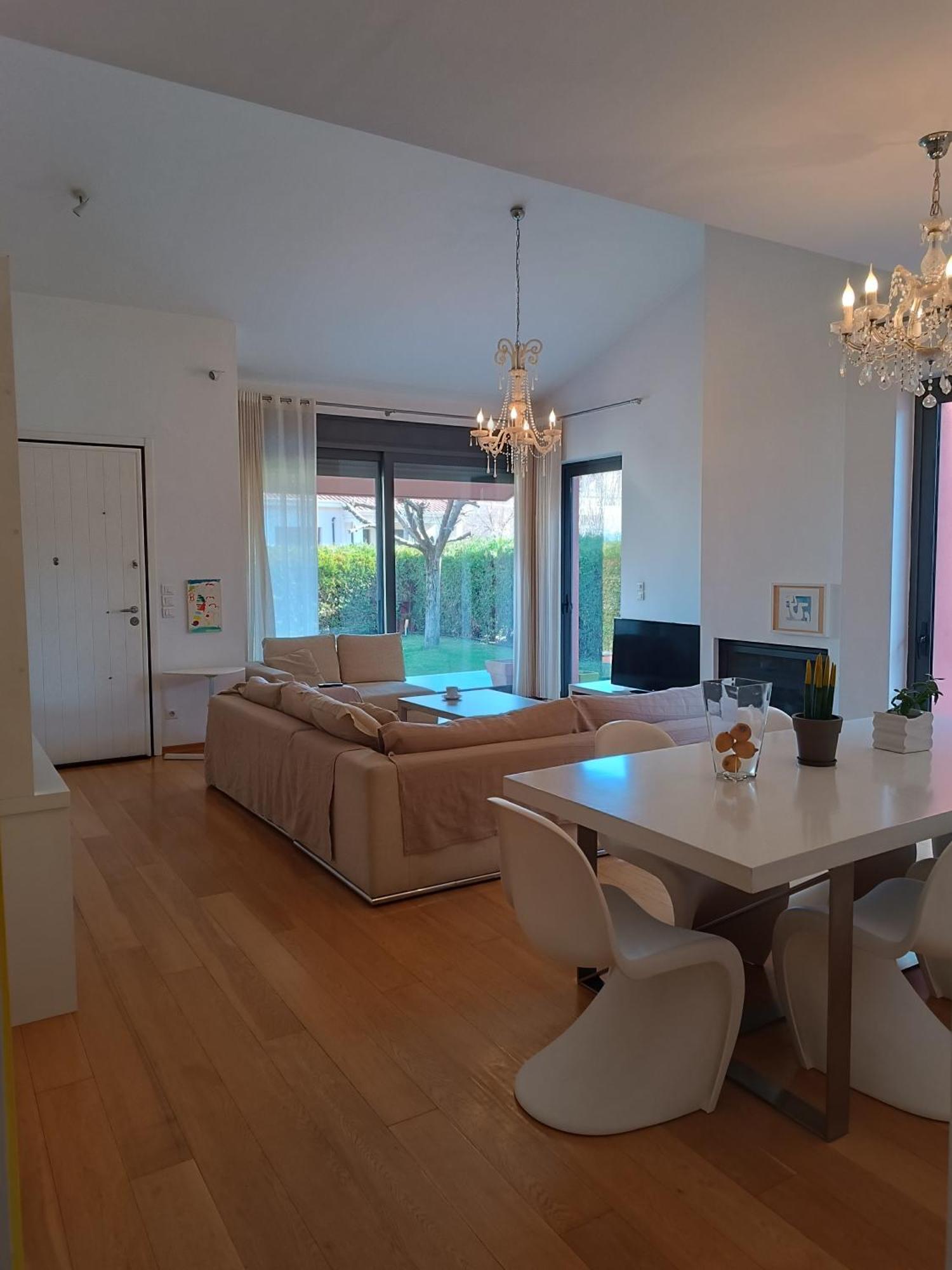 House Of Arts Apartment